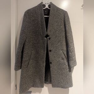 Mango Charcoal and White Coat